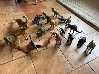 Figurky dinosaurů - 3