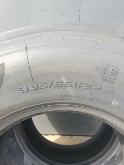 Pneu 385 / 65 R22,5 - 3