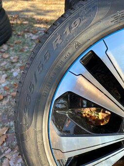 ALU KOLA MERCEDES EQC R19 ZIMNÍ SADA JAKO NOVÉ TOP - 3