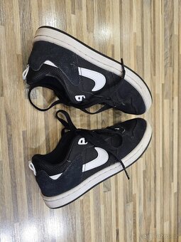 Prodám kožené boty Nike vel. 36 s odpruženou stélkou - 3