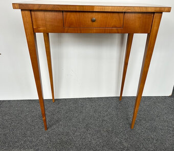 Stolek biedermeier v třešni. - 3