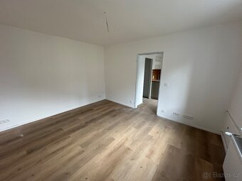 Pronájem bytu 1+1 30 m² - 3