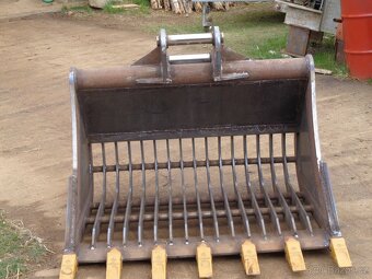 Prosevaci lžice bagr 12tun - 3