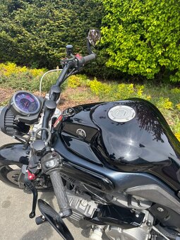 Yamaha MT01 - 3
