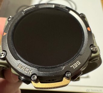 Amazfit T-rex 2 s nabíjecí stanici - 3