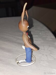 J.Brychta skleněná figurka zajíc s pomlazkou - 3