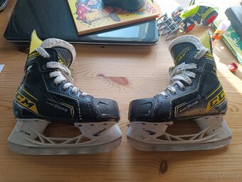 Brusle Dětské Youth CCM super tacks 9380 ... EU 29,5 - 3