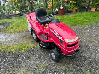 Zahradní traktůrek Honda 2315 - 3