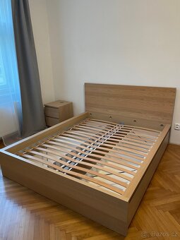 Postel IKEA 160x200 cm + noční stolek - 3