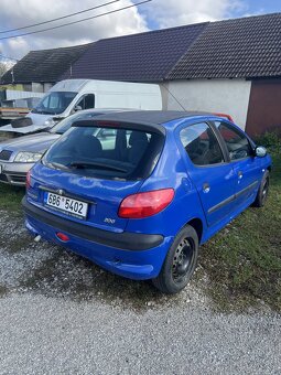 Peugeot 206 hatchback 1.4 benzin 55 kW - 3
