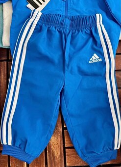Adidas souprava 6-9M - 3