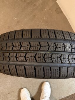 235/65R16C - 3