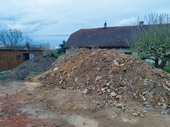 Zemina zdarma, odvezu do 15km od Lochovic - 3