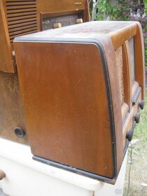 rádio TESLA Largo T516A - 1950 700kč - 3