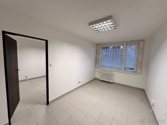 Nebytový prostor, 83 m2, Ulice Kosmická - 3