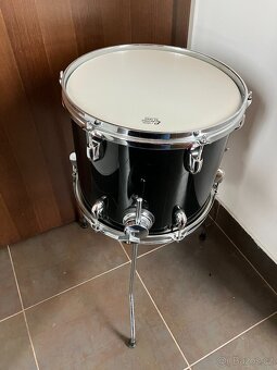 tom 12 na nožičkách - 3