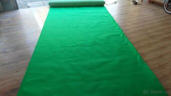 Koberce ruzne barvy,délky,šíře:modrý,zelený,černý PRODÁN - 3