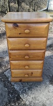 Celomasivní šuplíková komoda - 3