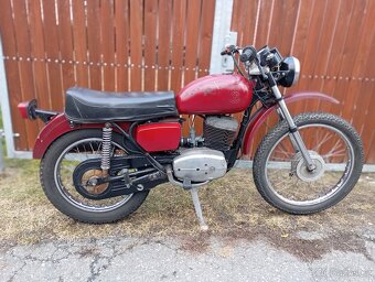 ČZ 175/482 Trail, Yamaha XT 500 - 3
