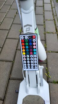 Koloběžka Oxelo mid 9, LED, top stav, včetně dopravy - 3