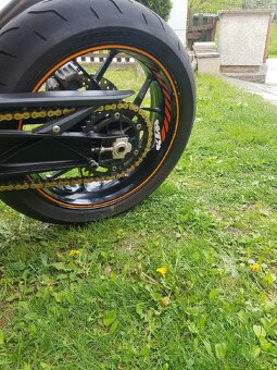 KTM 690 Duke - 3