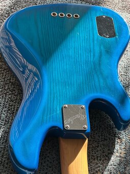 1996 Fender Active Jazz Bass Deluxe USA Blueburst - 3
