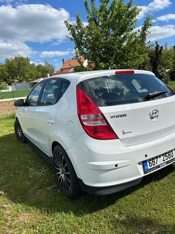 Hyundai i30 1.6 92 kW r.v. 2009 - 3