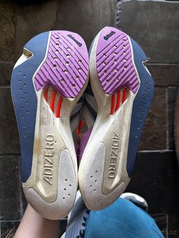 Adidas Adizero Takumi Sen 8 běžecká obuv 42 (26.5) - 3