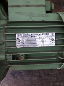 Elektromotor s převodovkou - 3