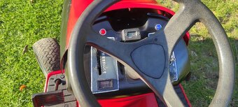 Zahradní traktůrek Seco 15,5 HP po renovaci - 3