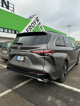 Toyota Sienna XSE 2022 - 3