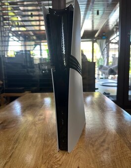 PlayStation 5 Slim - 3