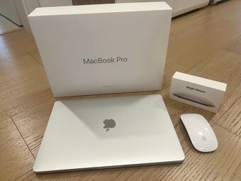 MacBook Pro 13" 2017, i5 / 8 GB / 256 GB SSD - 3