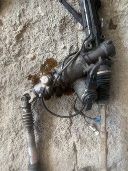 hřebenový posilovač řízení s ACTIVE STEER a SERVOTRONIC - 3