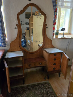 Historické zrcadlo se šuplíky - toaletní stolek - 3