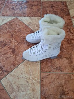 NOVÉ ZNAČKOVÉ BRUSLE OXELO, S KOŽÍŠKEM - 3