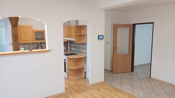 Byt 2+1 v rodinném domě u náměstí - Sedlčany - 3