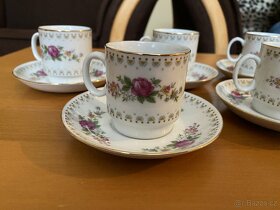 Malé porcelánové hrníčky s talířky - 3