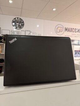 Notebooky LENOVO čtete text  - 3