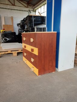 Skříňka se šuplíky - 3