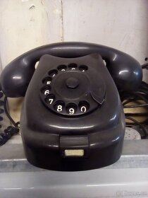 Retro telefony - 3