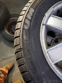 Al Kola Kia 4x114,3mm, díra 67,1mm + 205/60R15 91H - 3