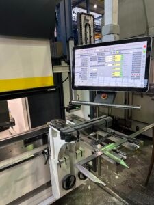 CNC ohraňovací lis DERATECH ULTIMA - 3
