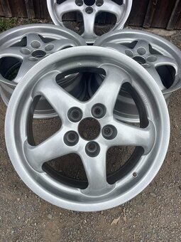 Alu kola Alutec R16 5x112 ET 38 s límcem - nový lak - 3