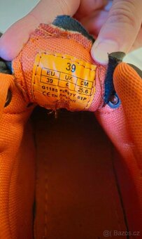 Černooranžové firsty boty 39 - 3