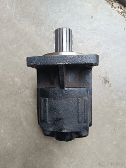 Avia A75 čerpadlo hydraulické - 3