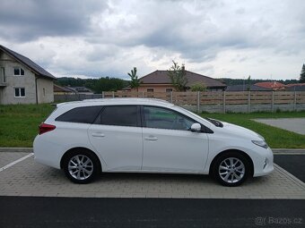 Toyota Auris kombi 1.6VVT-i 97kW - 3
