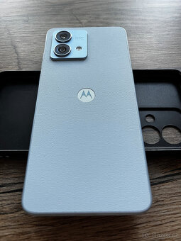 Motorola G84 | 12 GB RAM / 256 GB v záruce + skla + 33W nab. - 3