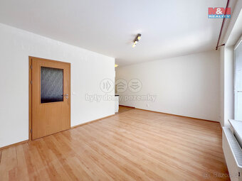 Pronájem bytu 1+kk, 32 m², Praha 10, ul. Hornoměcholupská - 3