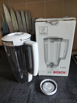 Kuchyňský robot Bosch MUM 54100 - 3